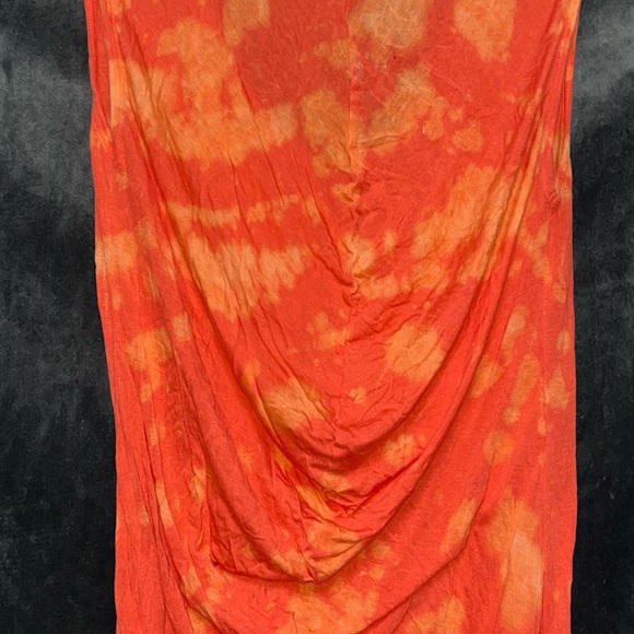 Bella Luxx Custom Bleached Dyed Tee. 🌵Small - Picture 4 of 6